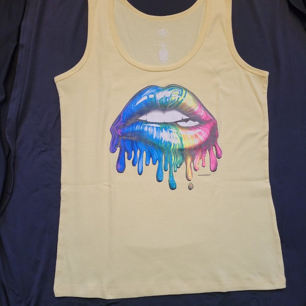 Verees tees, ladies